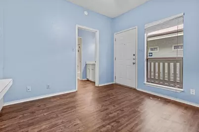 3206 King Street #204, Austin, TX 78705 - Photo 2