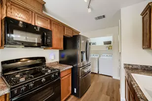 222 Quail Cir, Hutto, TX 78634 - Photo 12