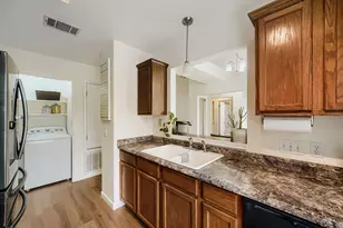 222 Quail Cir, Hutto, TX 78634 - Photo 10
