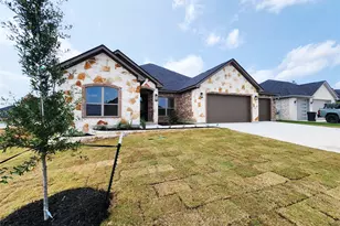 801 Golden Eagle Cv, Salado, TX 76571 - Photo 2