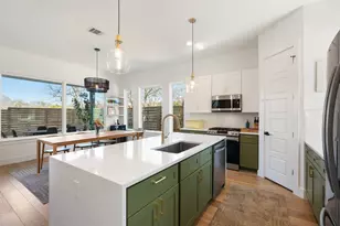 5604 Samuel Huston Ave, Austin, TX 78721 - Photo 4