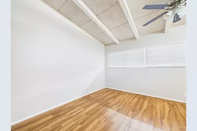 2404 Longview Street #206, Austin, TX 78705 - Photo 10