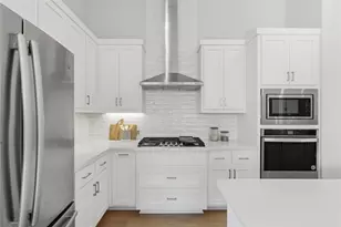 225 Diamondback Dr, Georgetown, TX 78628 - Photo 8