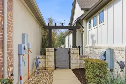 225 Diamondback Drive, Georgetown, TX 78628 - Photo 2