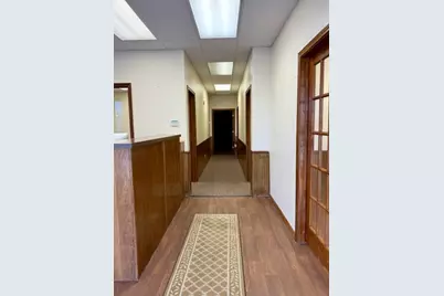 212 S Houston Avenue, Cameron, TX 76520 - Photo 6