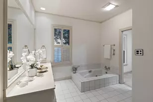 52 Club Estates Pkwy, The Hills, TX 78738 - Photo 22