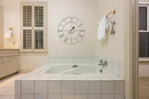 52 Club Estates Pkwy, The Hills, TX 78738 - Photo 28