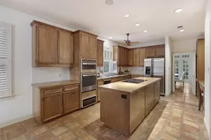 52 Club Estates Pkwy, The Hills, TX 78738 - Photo 16