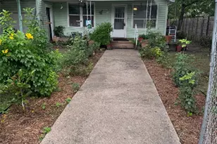 1705 Holly St, Austin, TX 78702 - Photo 2