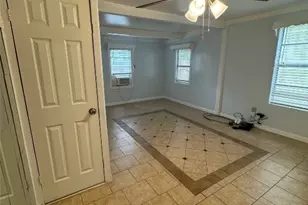 1705 Holly St, Austin, TX 78702 - Photo 10