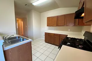 218 Jennifer Ln, Bastrop, TX 78602 - Photo 12