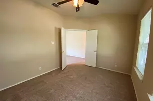 218 Jennifer Ln, Bastrop, TX 78602 - Photo 16