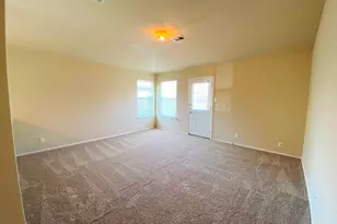218 Jennifer Ln, Bastrop, TX 78602 - Photo 2