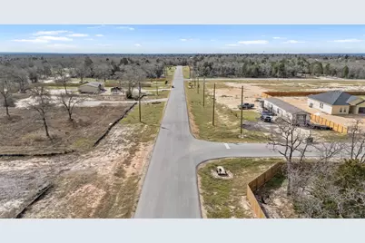 362 La Selva Drive, Elgin, TX 78621 - Photo 2