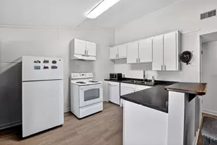 2401 De Soto Dr, Austin, TX 78733 - Photo 18