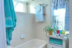 6401 Woodcrest Dr, Austin, TX 78759 - Photo 14