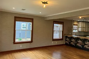 1916 W 39th St, Austin, TX 78731 - Photo 2