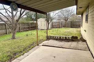 25 Salado Dr, New Braunfels, TX 78130 - Photo 16