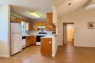 25 Salado Dr, New Braunfels, TX 78130 - Photo 4