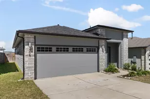 336 Fairfax Ave, San Marcos, TX 78666 - Photo 2