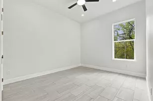 157 E Keanahalululu Ln, Bastrop, TX 78602 - Photo 16