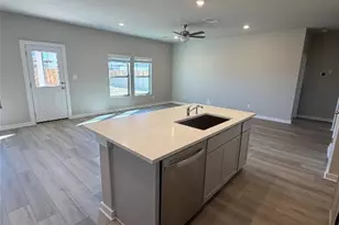 249 Red Tail Hawk Ln, Cedar Creek, TX 78612 - Photo 4