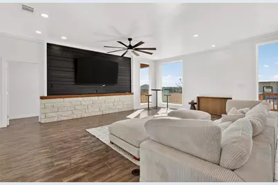 111 Starlight Path, Red Rock, TX 78662 - Photo 2
