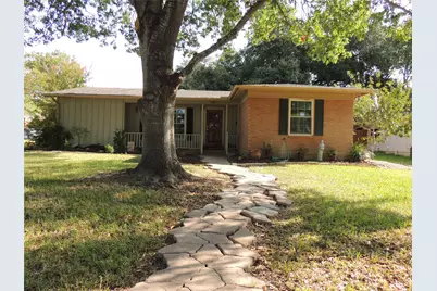 133 Hillcrest Drive, Luling, TX 78648 - Photo 2