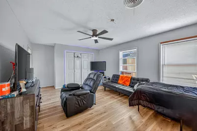 133 Hillcrest Drive, Luling, TX 78648 - Photo 16