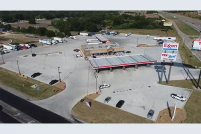 1951 South Magnolia, Luling, TX 78648 - Photo 28