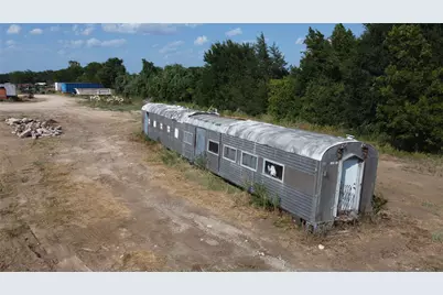 1951 South Magnolia, Luling, TX 78648 - Photo 18