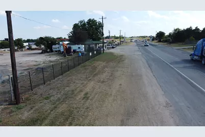 1951 South Magnolia, Luling, TX 78648 - Photo 12