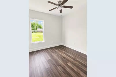 904 Austin Street E, Luling, TX 78648 - Photo 10
