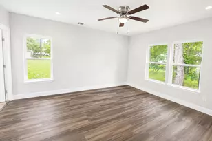904 Austin Street E, Luling, TX 78648 - Photo 6