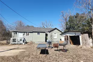 1006 Proctor St, Lockhart, TX 78644 - Photo 6