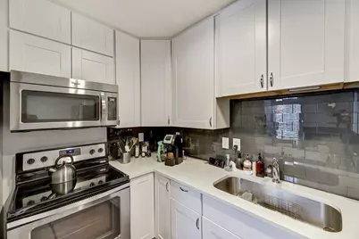 935 La Posada Drive #213, Austin, TX 78752 - Photo 10