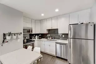 935 La Posada Dr, Austin, TX 78752 - Photo 8