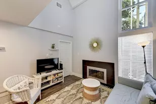 935 La Posada Dr, Austin, TX 78752 - Photo 4