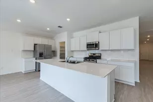 156 Alamito Ave, Kyle, TX 78640 - Photo 4