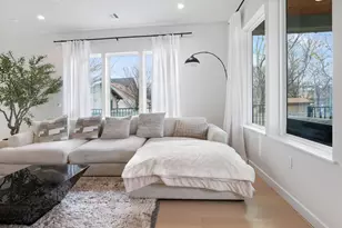 2912 E 13th St, Austin, TX 78702 - Photo 6