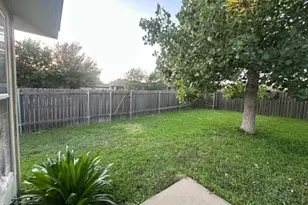 18312 Crestwind Ln, Elgin, TX 78621 - Photo 12