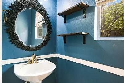 1193 Curve Street, Austin, TX 78702 - Photo 14