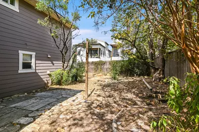 1193 Curve Street, Austin, TX 78702 - Photo 16