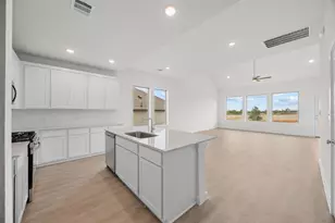 106 Divisadero Dr, Hutto, TX 78634 - Photo 4