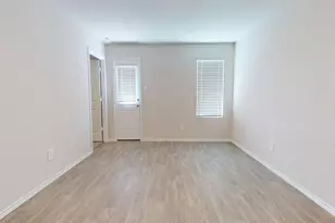 914 Indian Wy, Seguin, TX 78155 - Photo 6