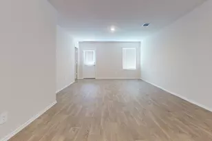 914 Indian Wy, Seguin, TX 78155 - Photo 8