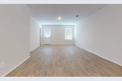 914 Indian Way, Seguin, TX 78155 - Photo 8