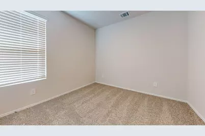 914 Indian Way Way, Seguin, TX 78155 - Photo 12