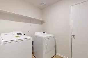 914 Indian Wy, Seguin, TX 78155 - Photo 10