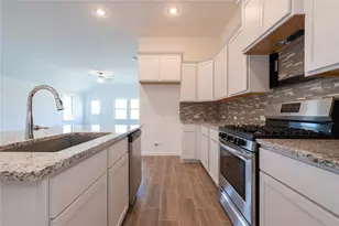 113 Caterpillar Dr, Georgetown, TX 78628 - Photo 4